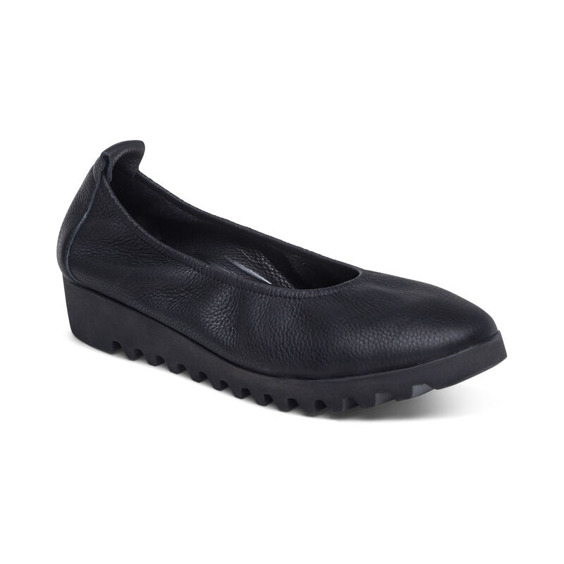 AETREX WORLDWIDE INC BRIANNA SLIP ON - BW100