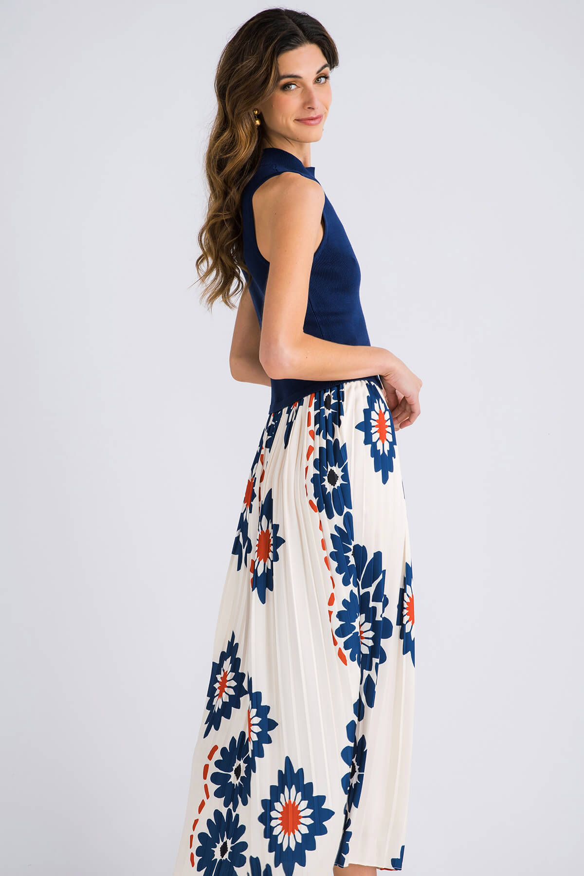 Skies Are Blue Sleeveless Printed Pleated Midi Dress