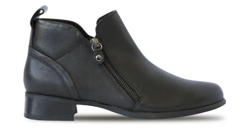 Munro Neko Black Leather Boot (Women)