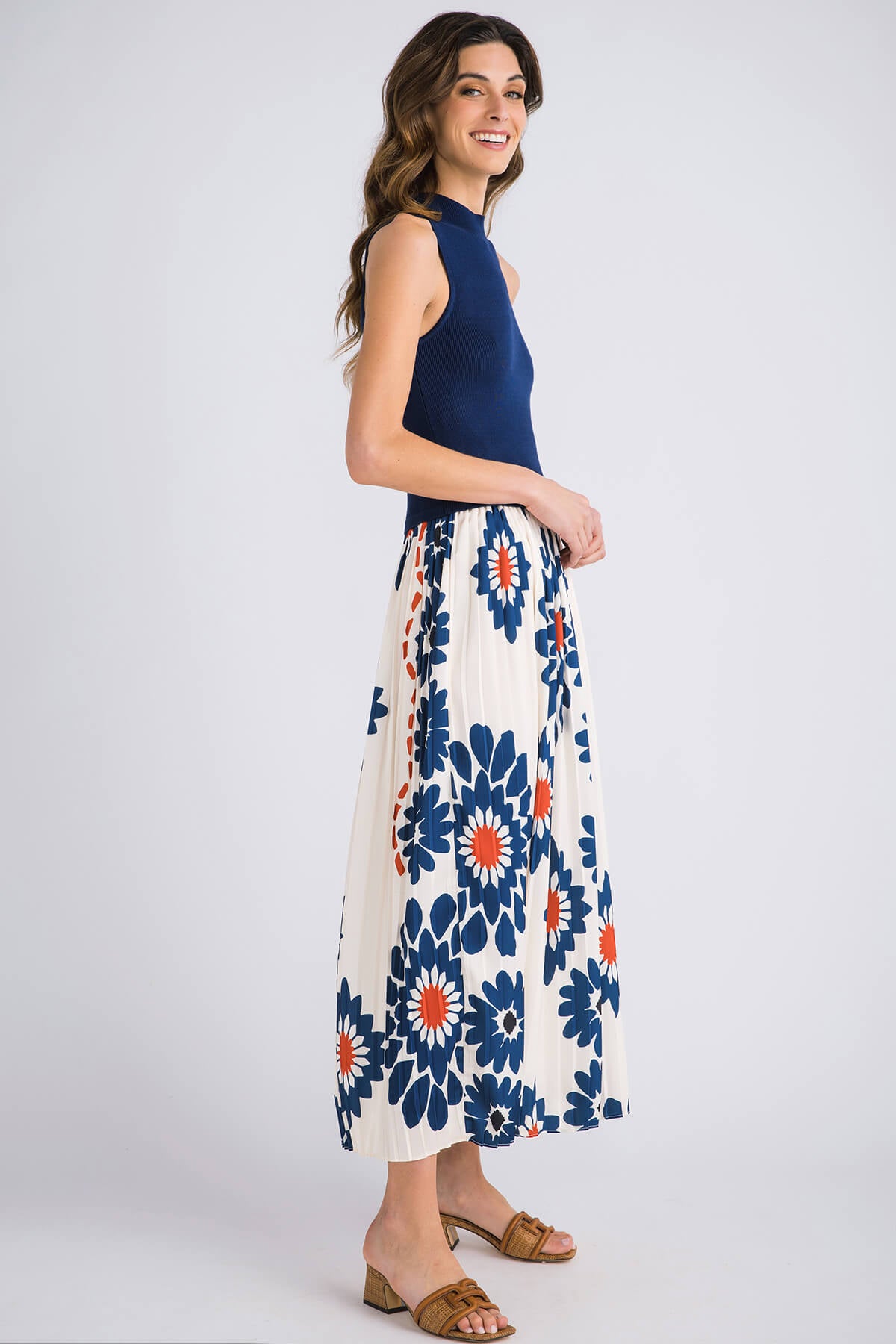 Skies Are Blue Sleeveless Printed Pleated Midi Dress