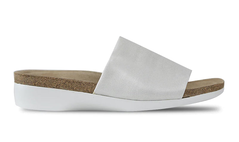 Munro Casita White Shimmer Stretch Sandal (Women)