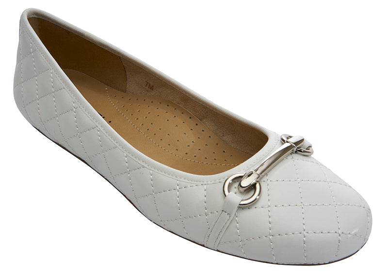 Vaneli Stacy White Quilted Leather Flat (Women)