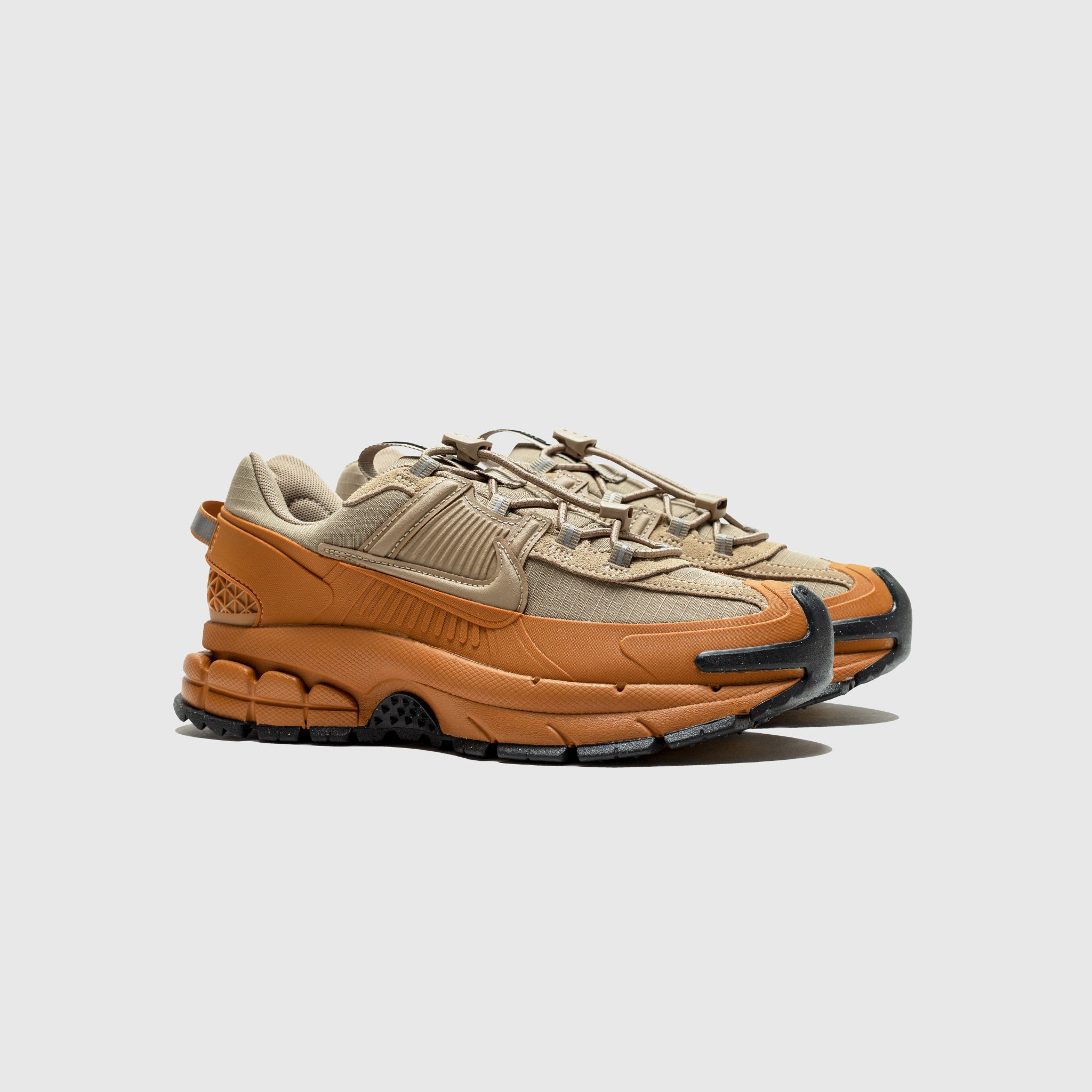 WMNS ZOOM VOMERO ROAM FLAX