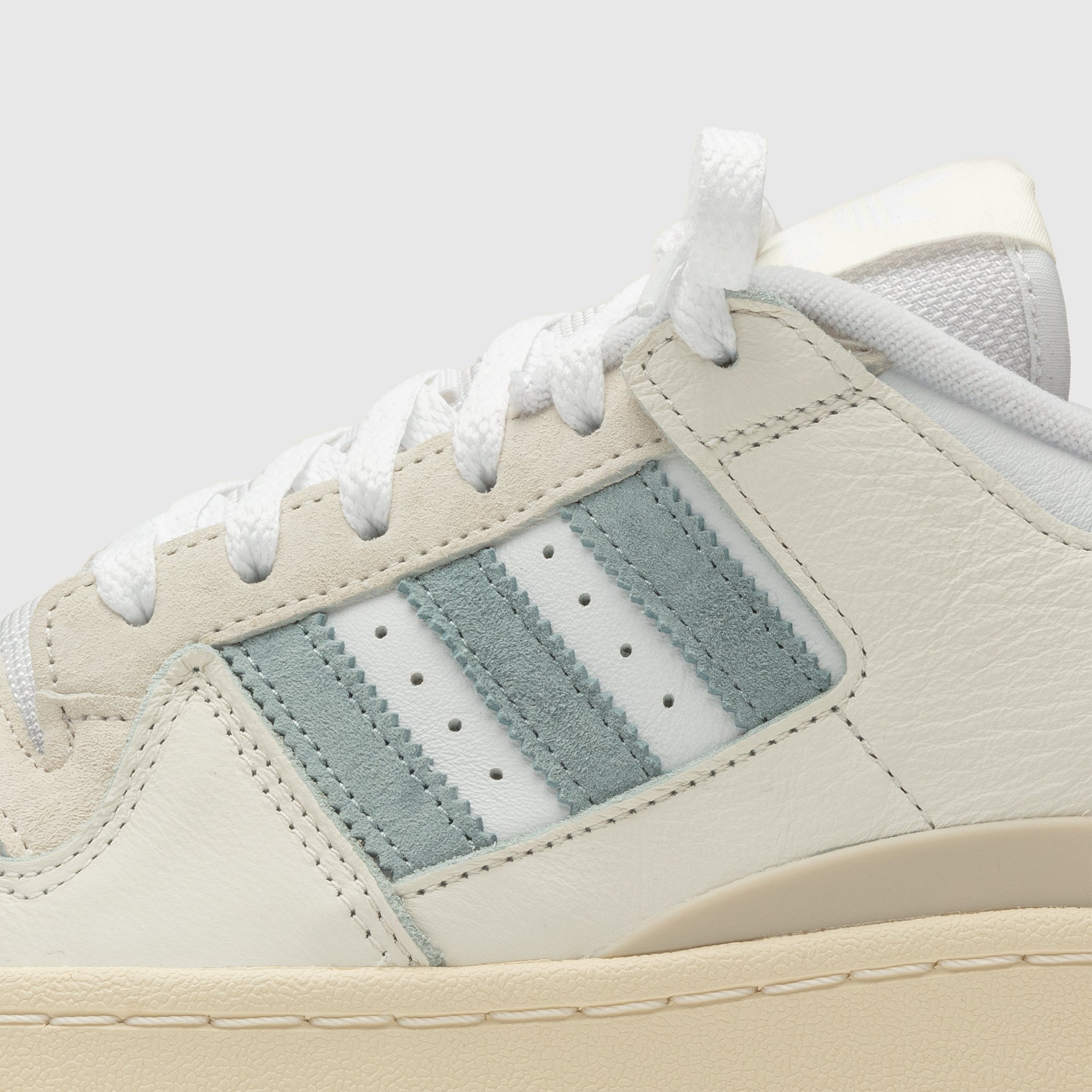 PACKER X ADIDAS FORUM 84 LOW PALE BLUE