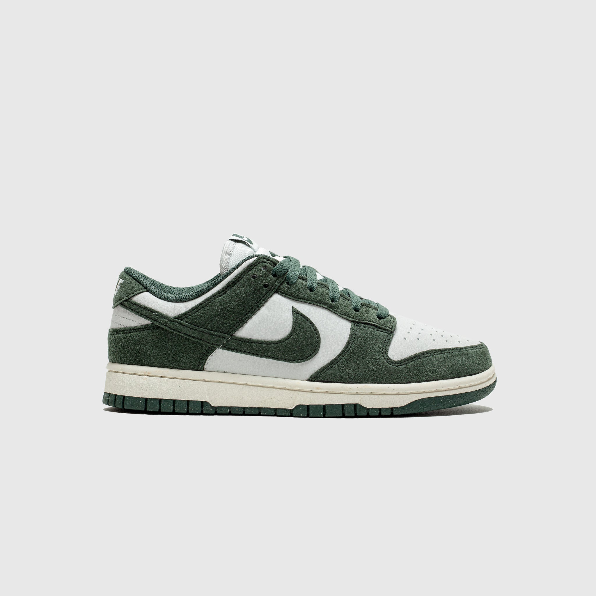 WMNS DUNK LOW VINTAGE GREEN