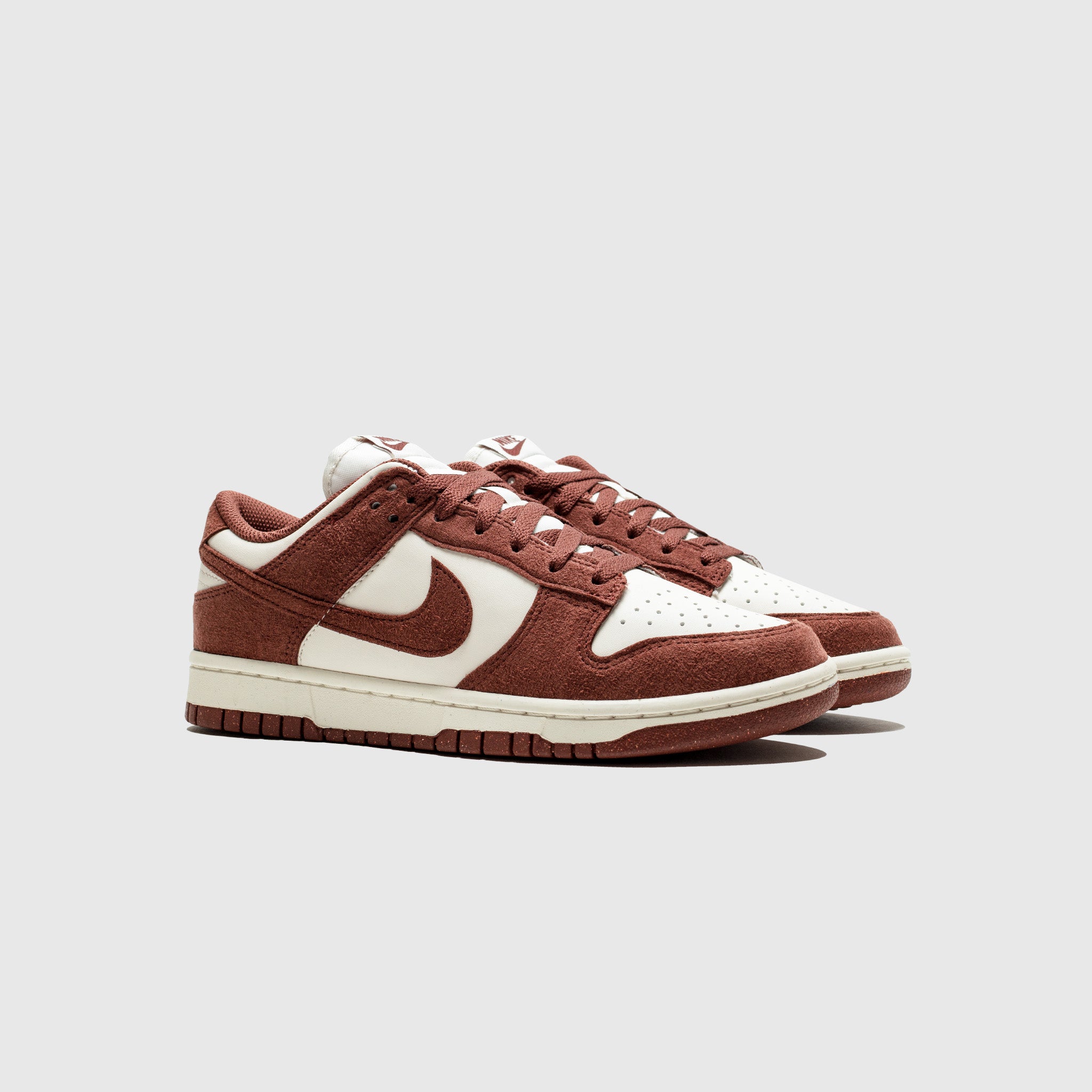 WMNS DUNK LOW RED SEPIA