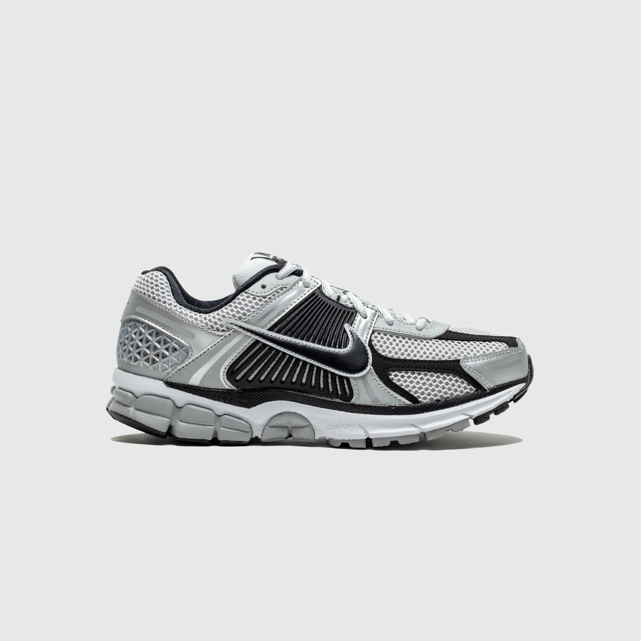 ZOOM VOMERO 5 METALLIC SILVER & BLACK