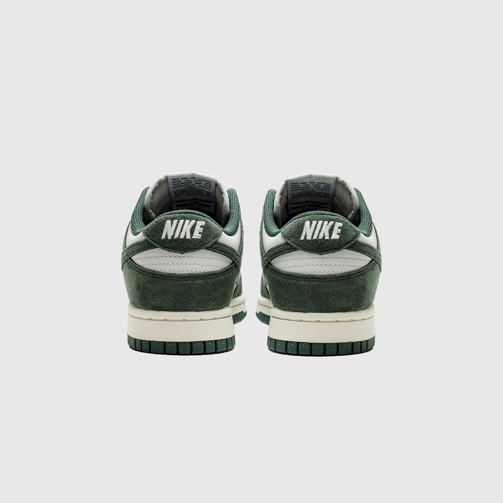 WMNS DUNK LOW VINTAGE GREEN