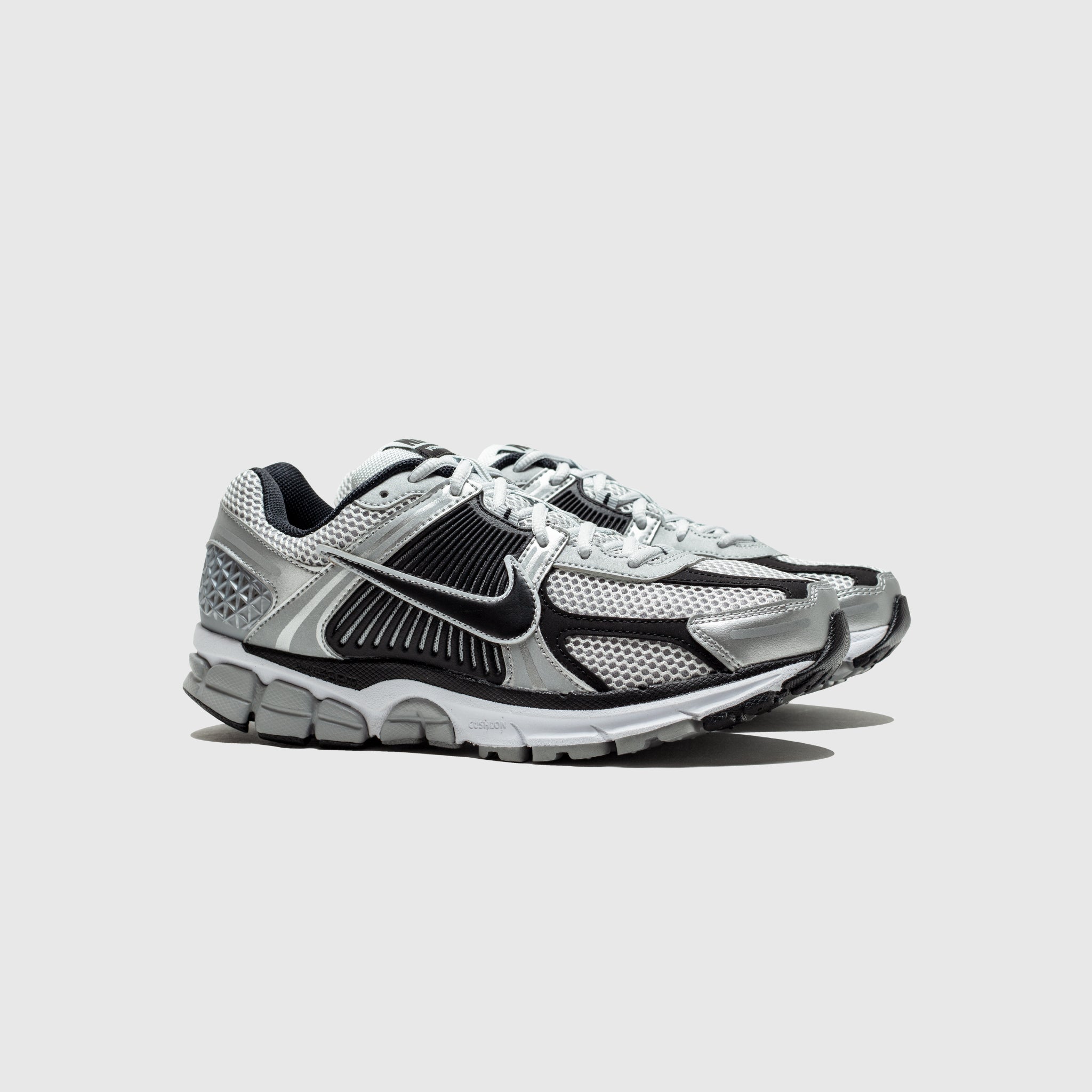 ZOOM VOMERO 5 METALLIC SILVER & BLACK