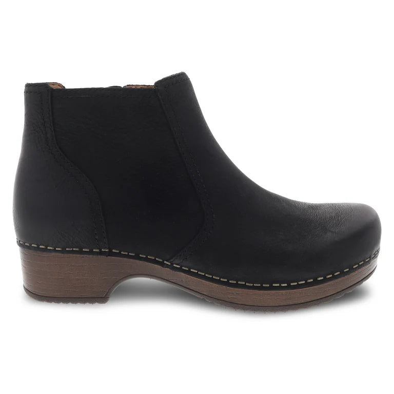 Dansko Women's *EXCLUSIVE* Barbara Boot - Black