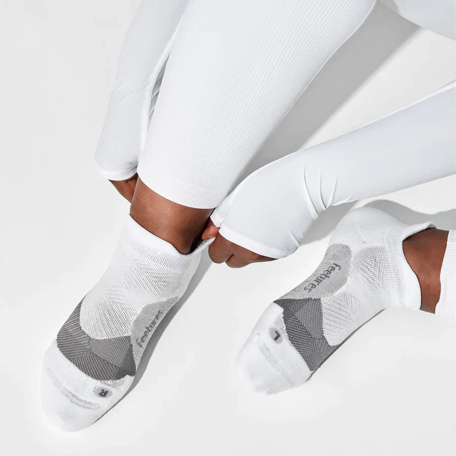 Feetures Elite Light Cushion Sock - Midblock White