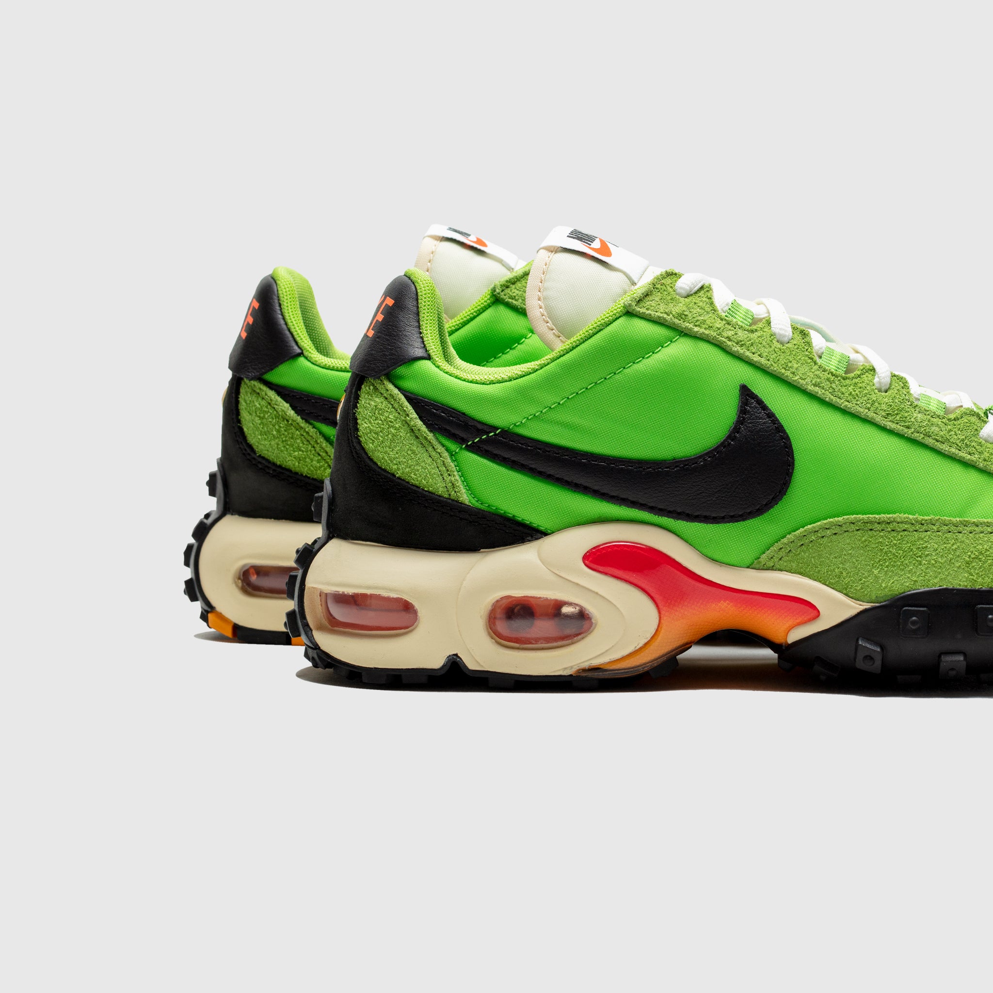 AIR MAX WAFFLE SP ACTION GREEN