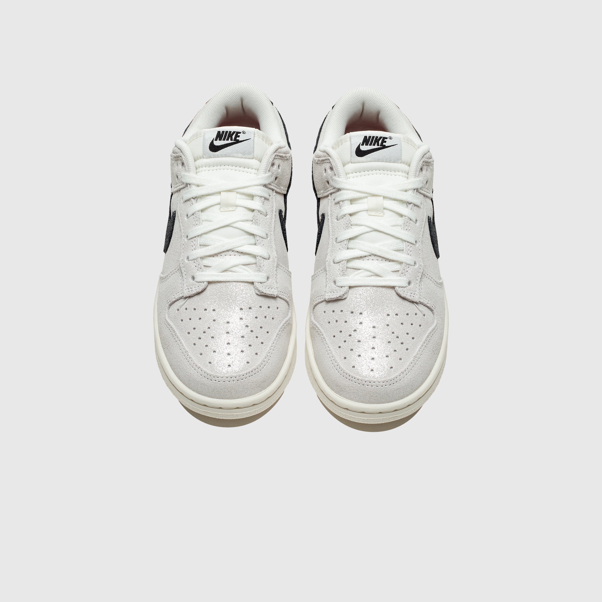 WMNS DUNK LOW SE SAIL & BLACK