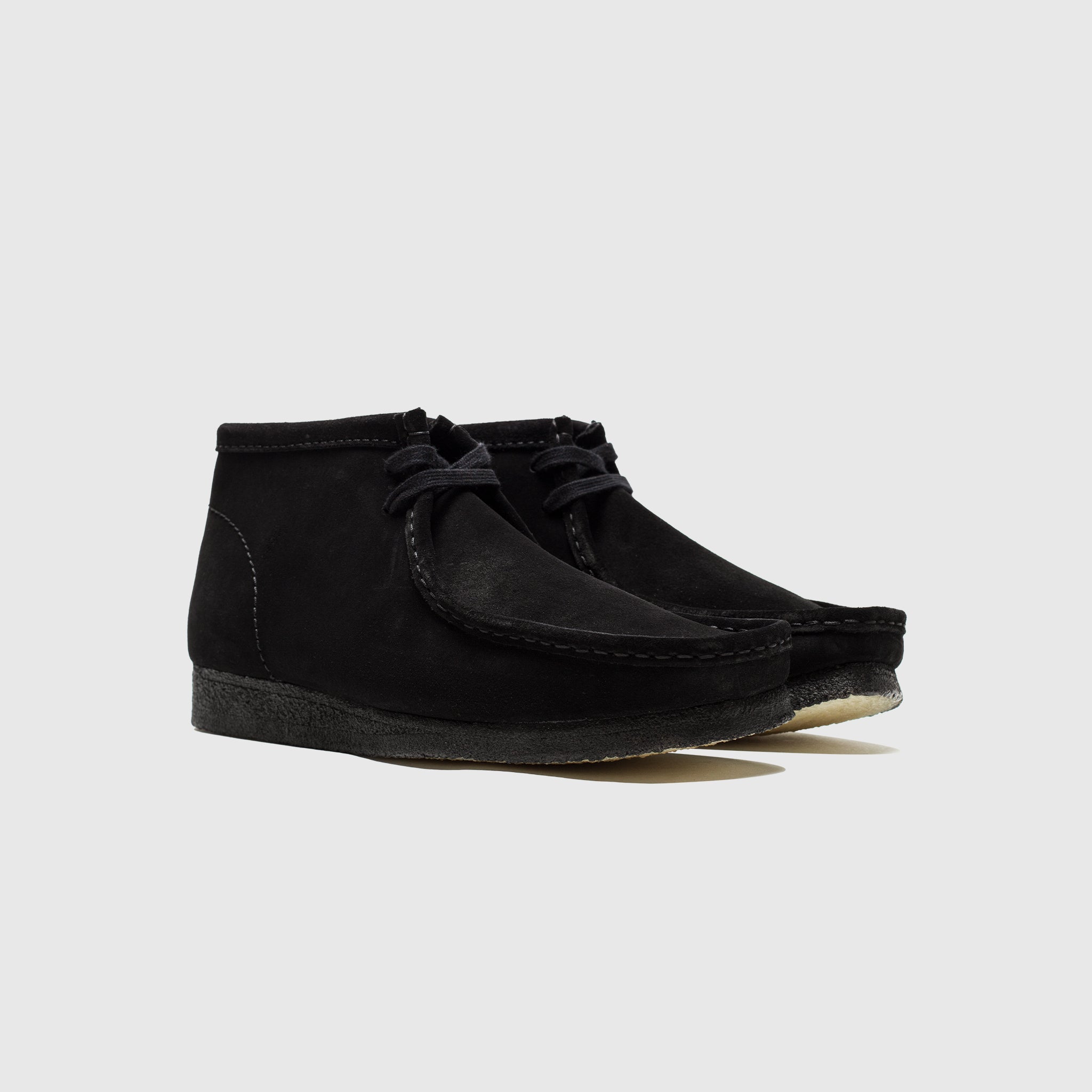 WALLABEE BOOT BLACK SUEDE