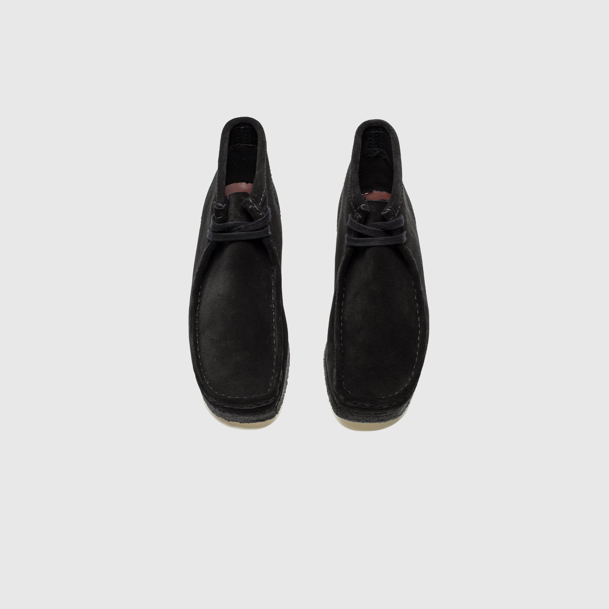 WALLABEE BOOT BLACK SUEDE