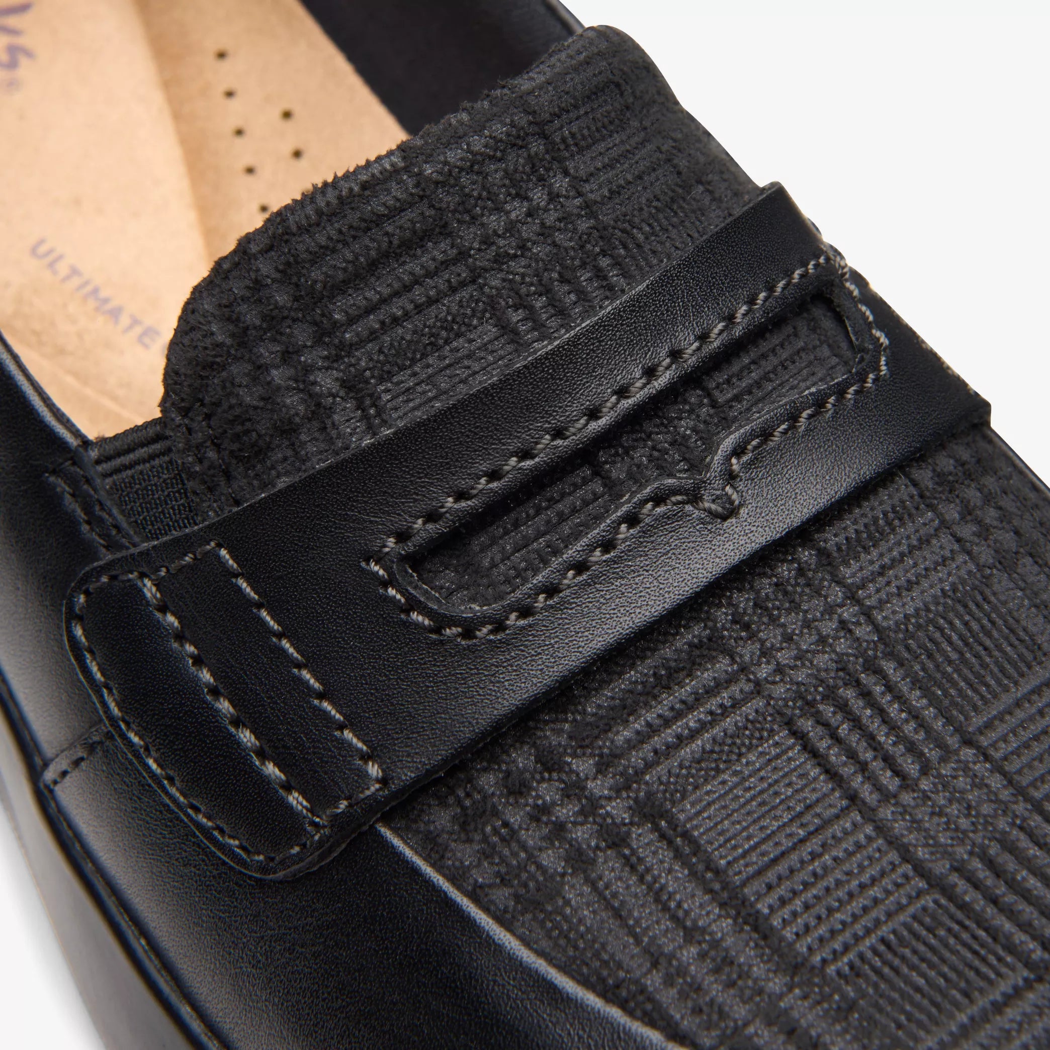 Clarks Women's Ellowyn Penny Loafer - Black