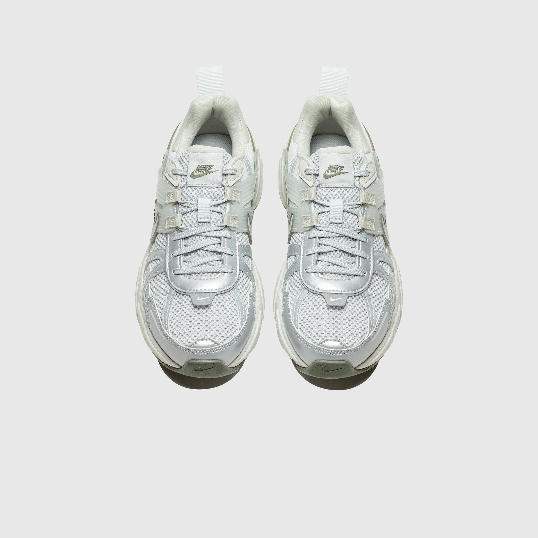 WMNS V2K RUN LIGHT SILVER