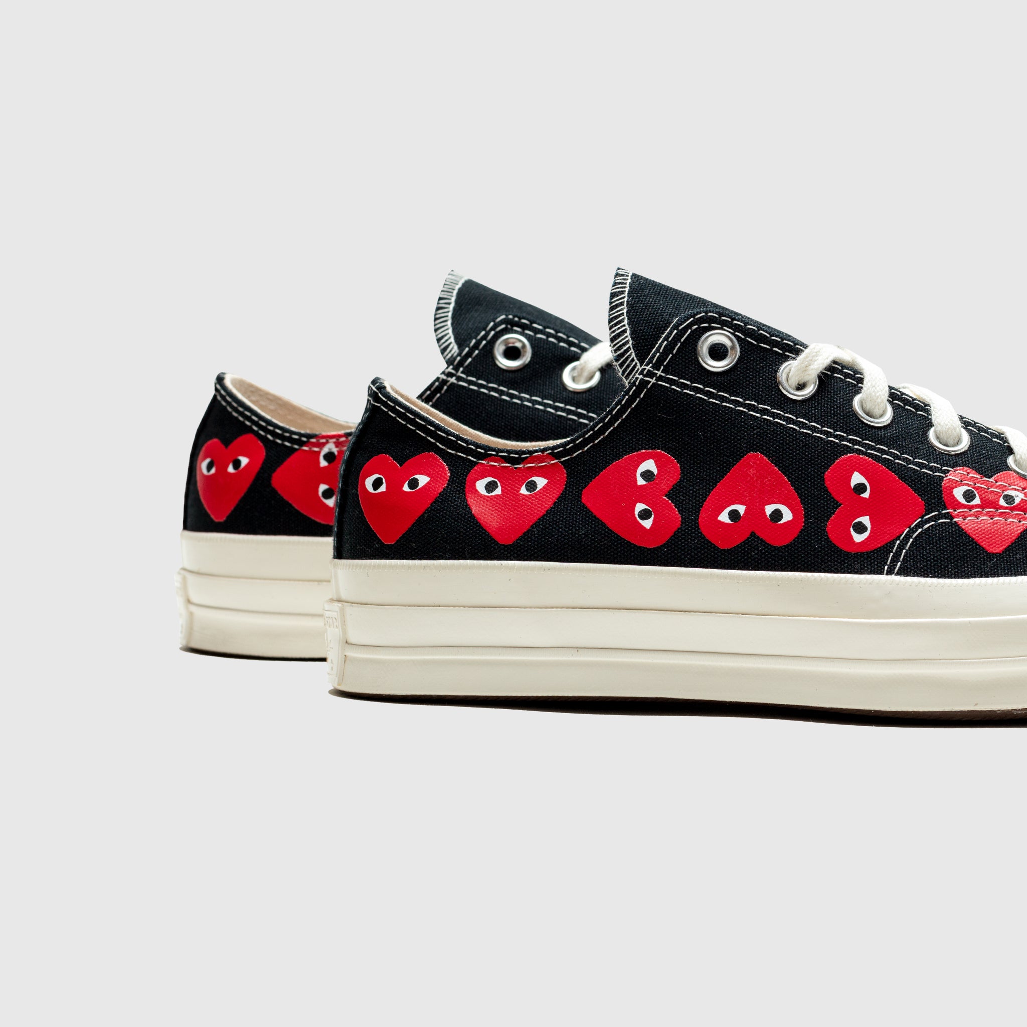 CHUCK TAYLOR ALL-STAR '70 OX BLACK/RED MULTI HEART